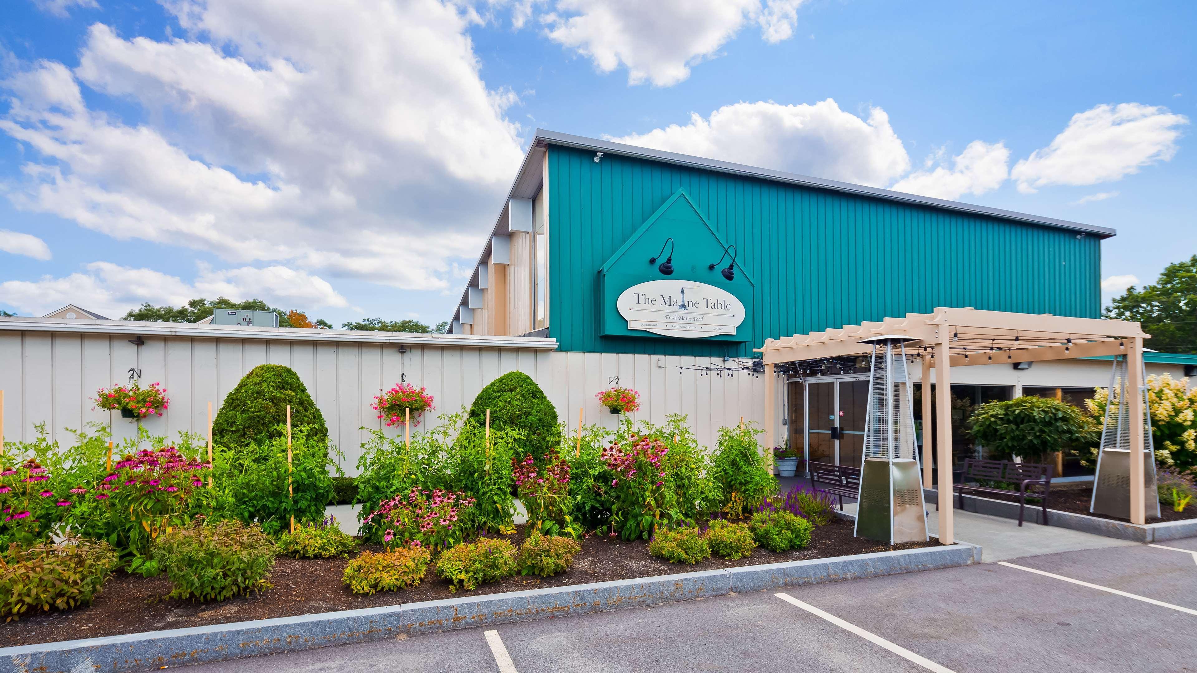 Western Merry Manor 3*