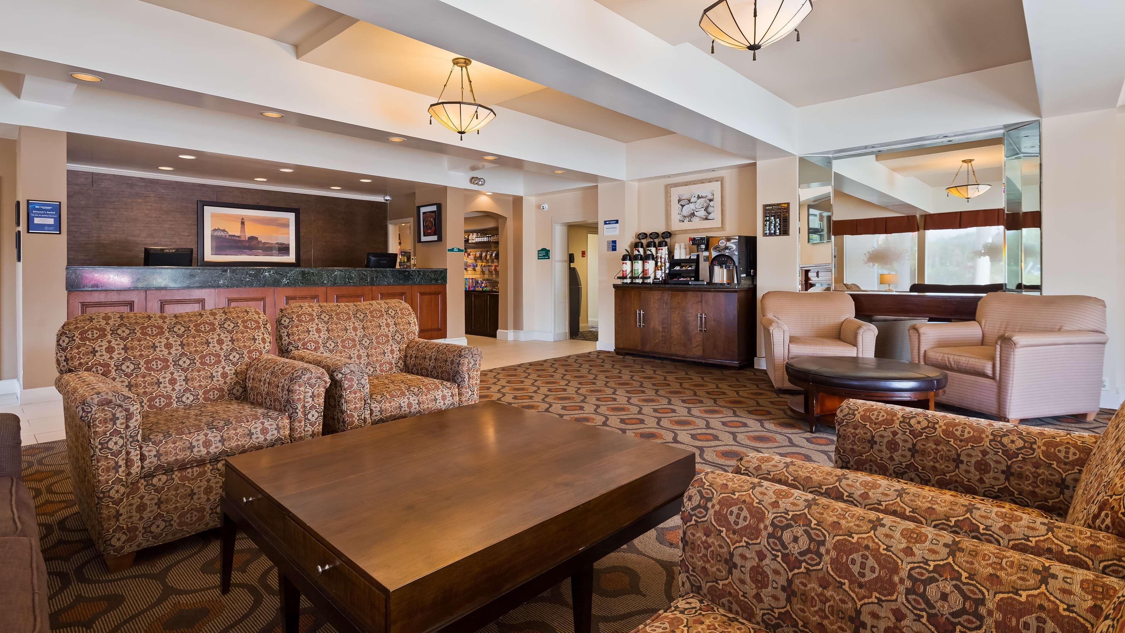 Western Merry Manor Hotel 3*