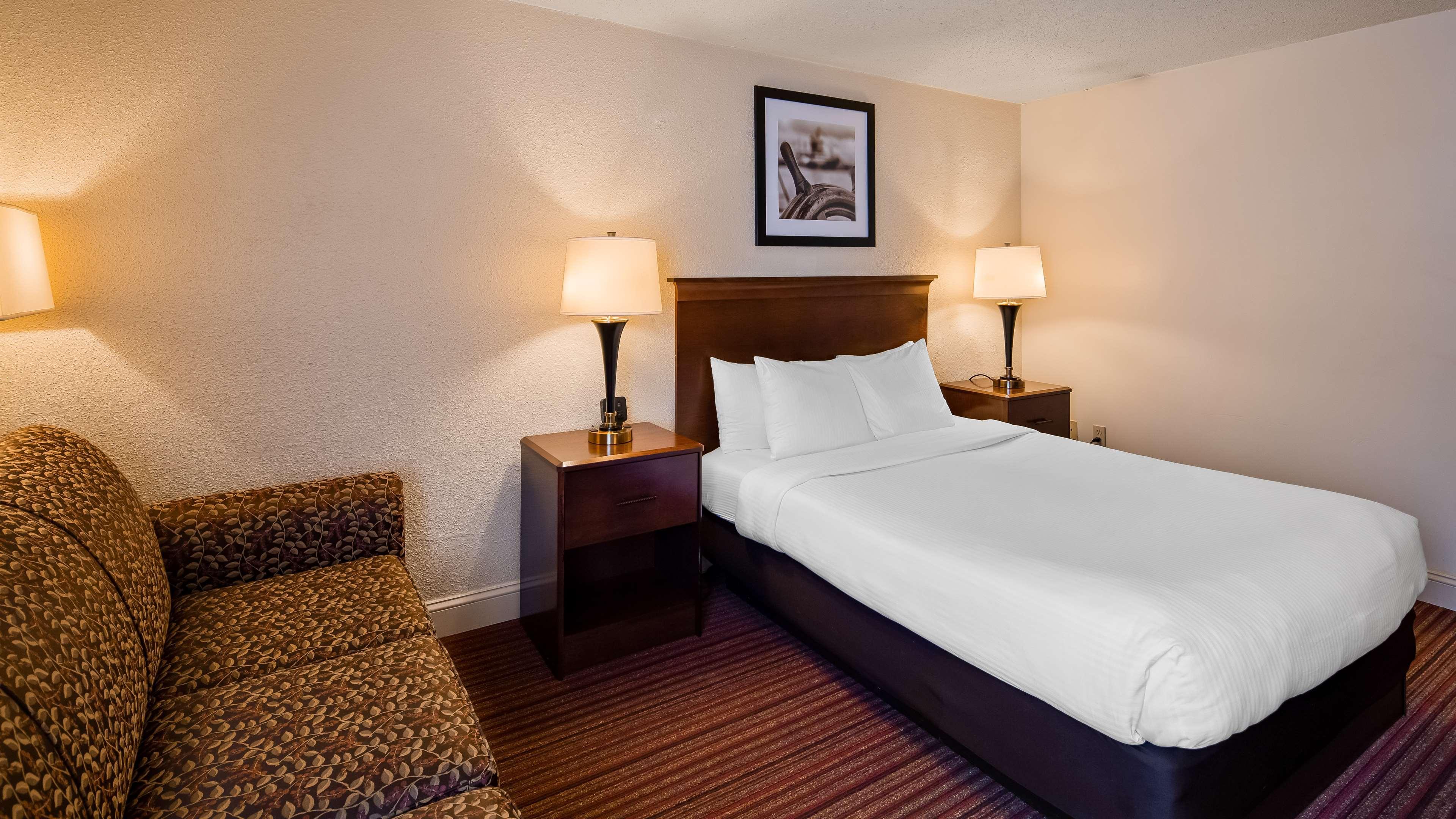 Western Merry Manor 3*